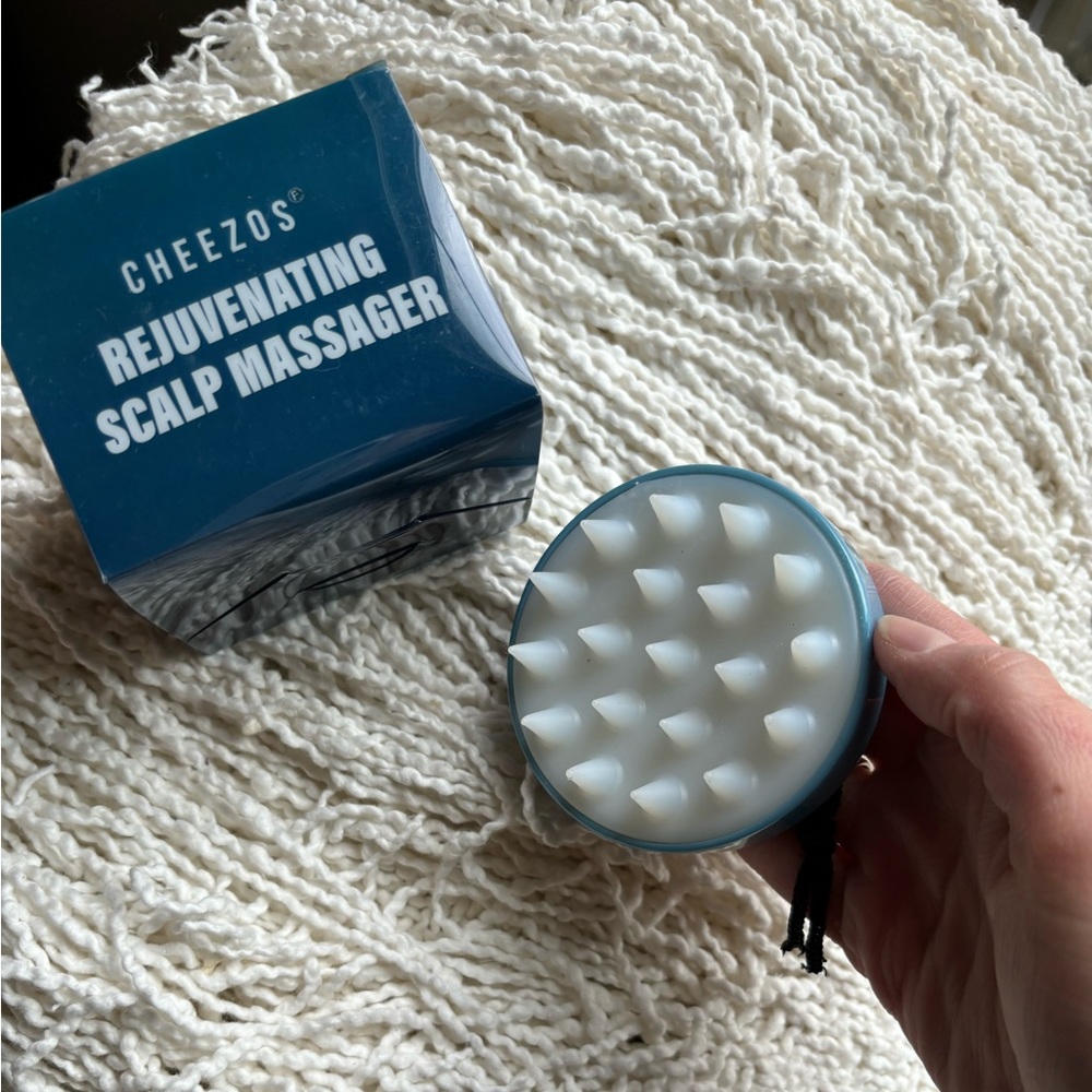 NWT Cheezos Scalp Rejuvenating Massager - Picture 4 of 5